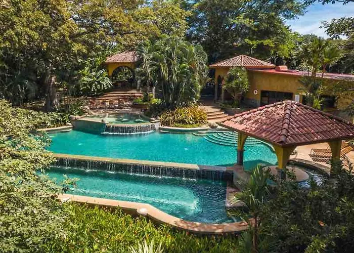 Stunning With Pool, Gym & Tennis Hébergement de vacances
