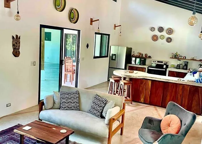 Stunning With Pool, Gym & Tennis Paraíso