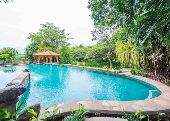 Stunning With Pool, Gym & Tennis * Paraíso
