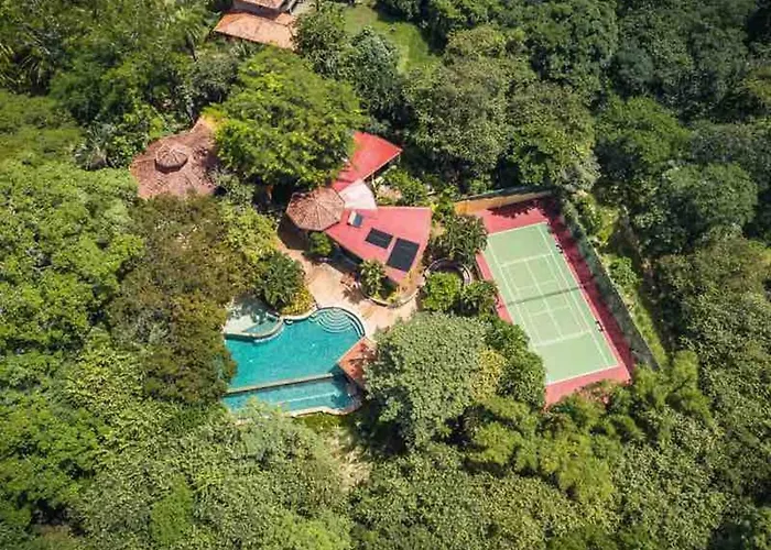 Stunning With Pool, Gym & Tennis Hébergement de vacances Paraíso